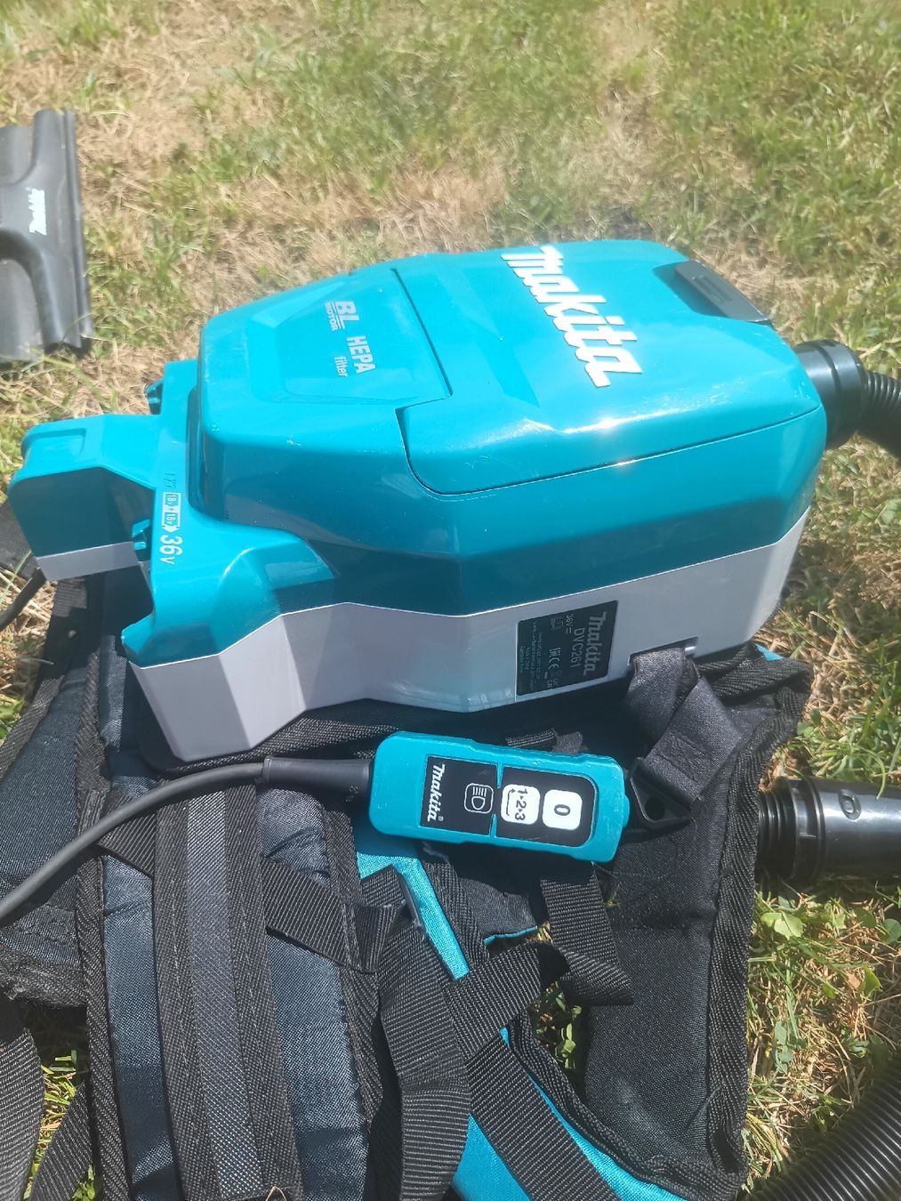 Makita Aspirateurs & Accessoires: Makita dvc261 36v staubsauger – D'occasion à Wädenswil par Mistamovie72 2