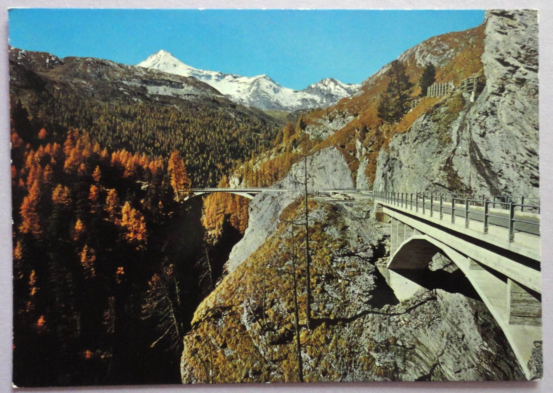 Cartoline postali: Strasse nach Avers - Cresta und Juf – Usato da Fétigny venduto da Billy2miny