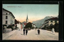 AK Ragaz, Bahnhofstrasse mit Radfahrer