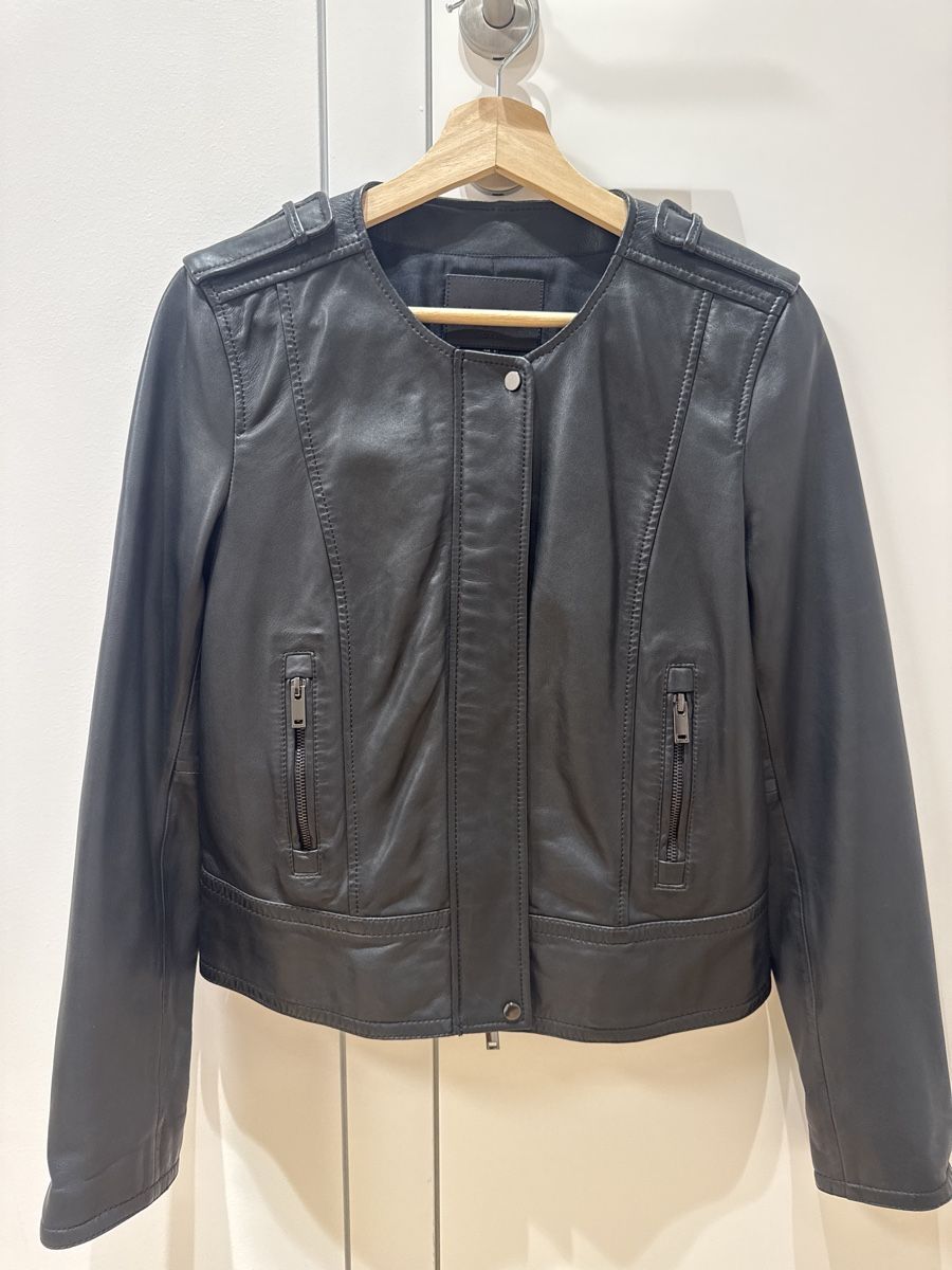 Massimo Dutti Jacken: Wunderschöne Damen Leder Bikerjacke von Massimo Dutti Gr. S – Gebraucht aus Ennetbaden von Katiusia