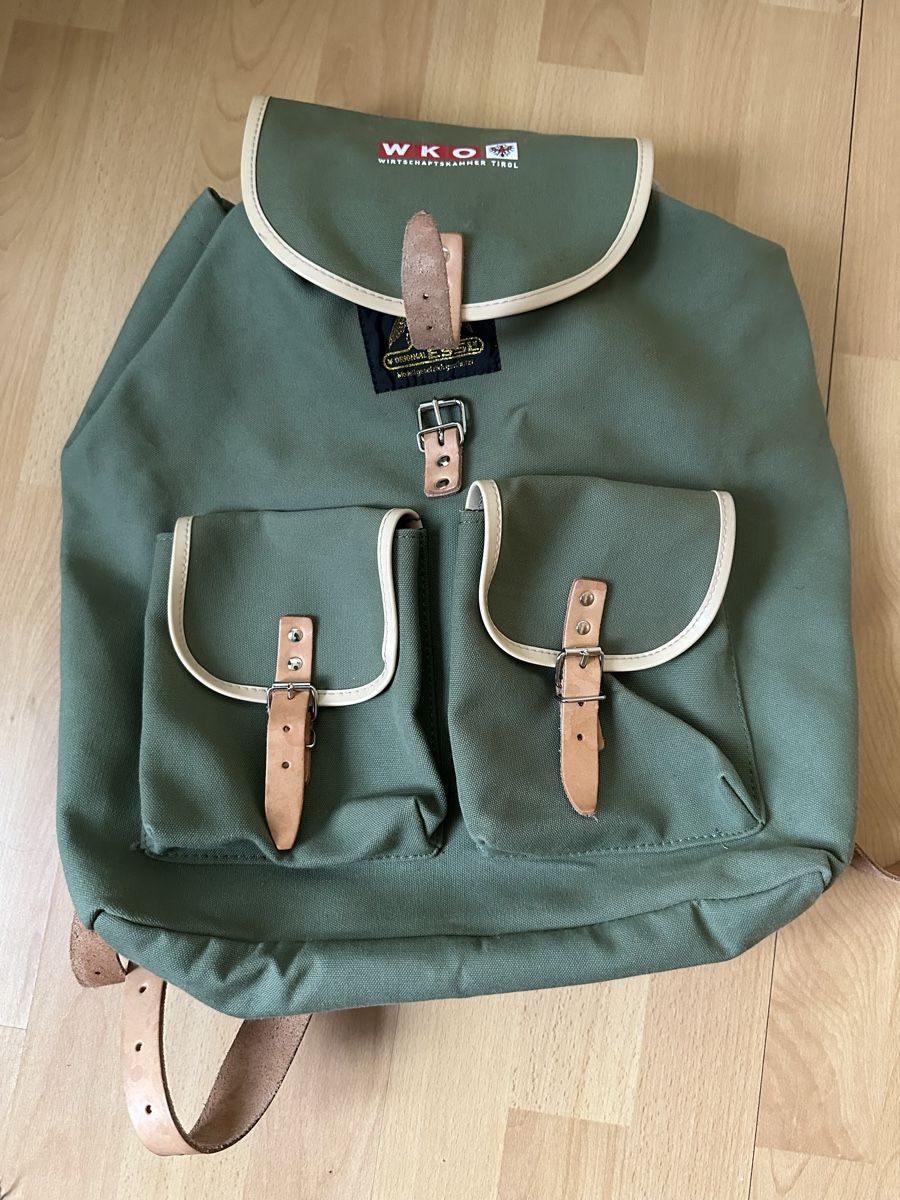 Zaini: Essl Wanderrucksack  – Usato da Oberengstringen venduto da Affeier0 1