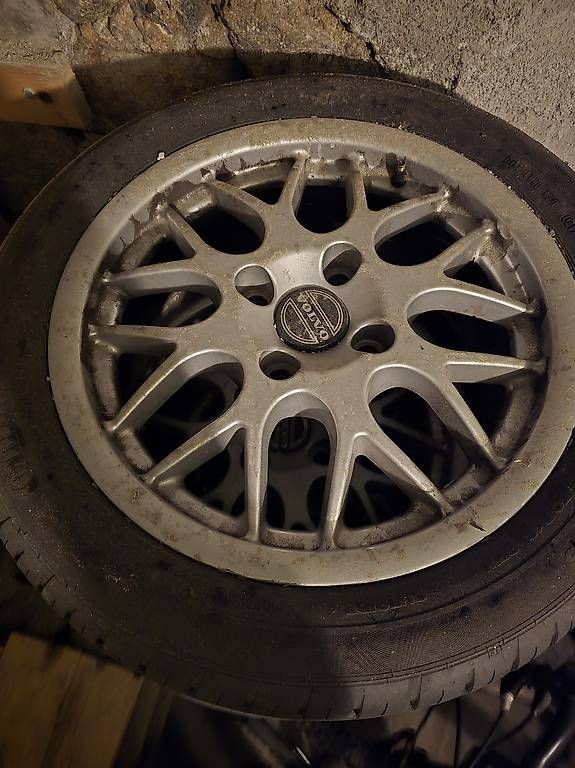 Volvo Cerchioni: Jantes Volvo V40 – Usato da Sembrancher venduto da Collosseus