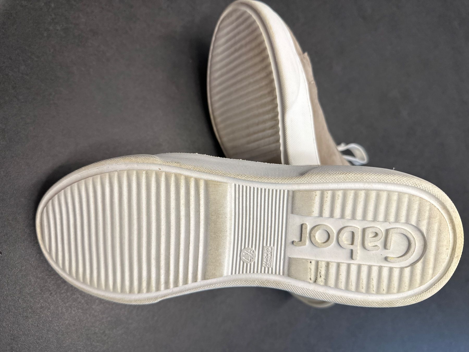 Gabor Damenschuhe: Gabor Sneaker Gr. 37 beige, Wildlederoptik, neuwertig – Gebraucht aus Stein AG von Markus1967 1
