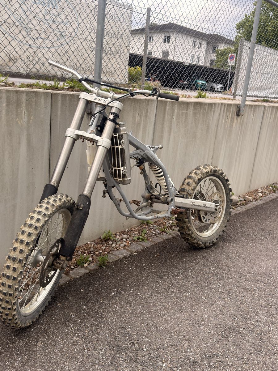 KTM Enduro: KTM Exc 125 Rahmen – Difettoso da Ermatingen venduto da T_M_B_K