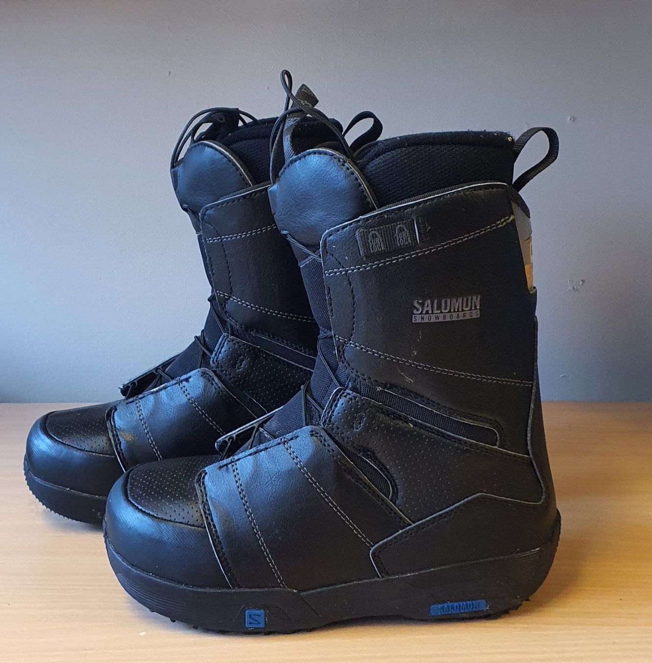 Scarpe da uomo: Snowboardschuhe Gr.22,5 / 36 – Usato da Bad Ragaz venduto da Skisportxl