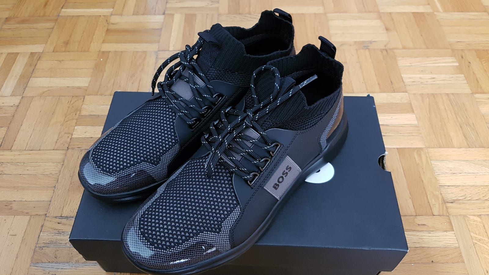 Hugo Boss Scarpe da uomo: Sneaker Hugo Boss Extreme Runn  N,Gr.42 – Nuovo e nell'imballaggio originale da Zürich venduto da ata_c8nh