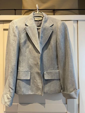 Veste élégante bleu clair, parfaite pour la mi-saison !