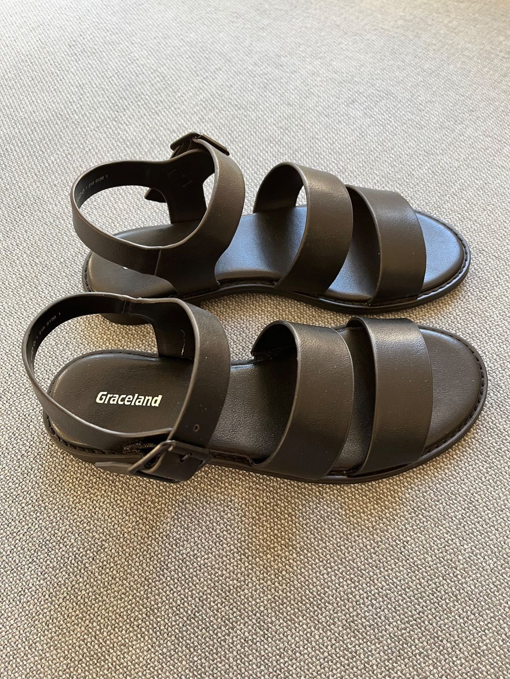 Graceland Scarpe da donna: **Neue schwarze Sandaletten Gr. 37** – Nuovo (secondo la descrizione) da Thun venduto da Koala100 1