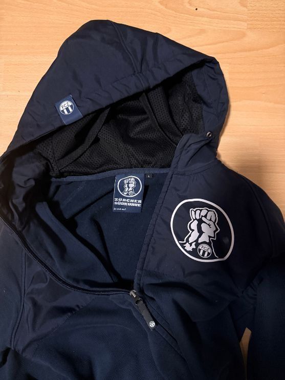 FCZ Giacche: FCZ Südkurve/16er jacke – Usato da Däniken SO venduto da AND_gc8n 2