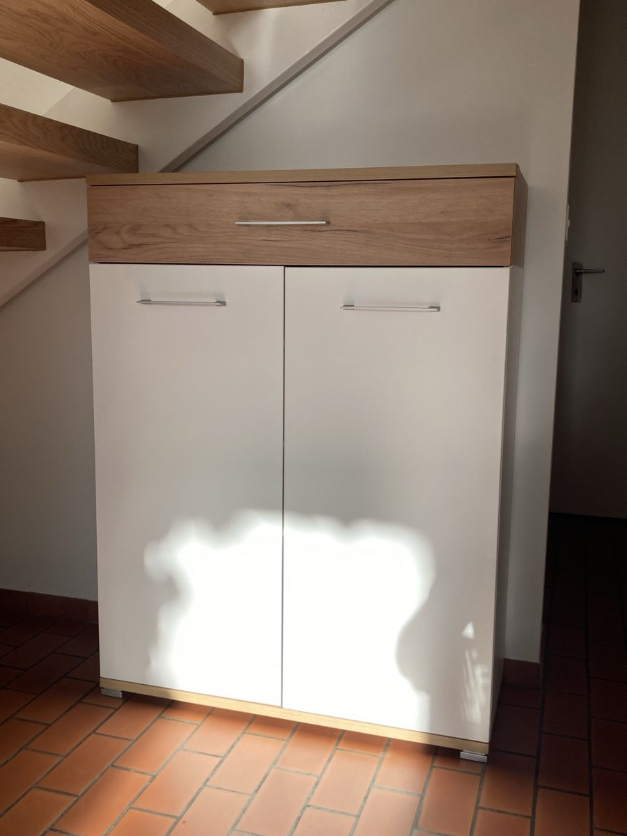 Pfister Kommoden: Pfister Kommode / Schuhschrank – Gebraucht aus Urdorf von Rose.14