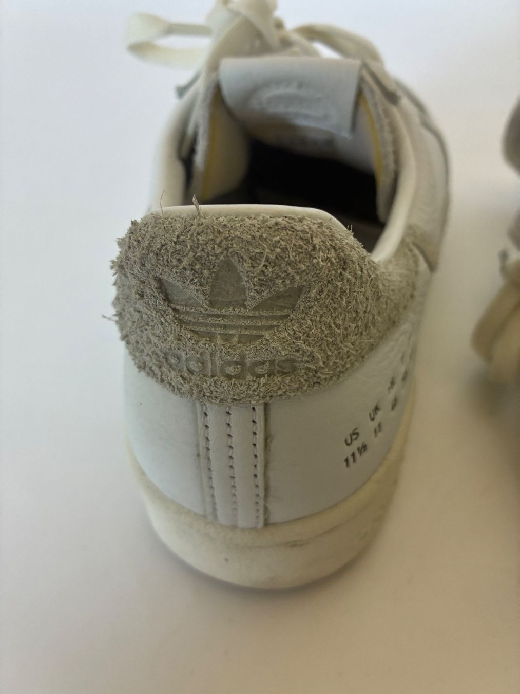 Adidas Scarpe da uomo: Adidas Schuhe nur einmal getragen – Usato da Fribourg venduto da waves55 5
