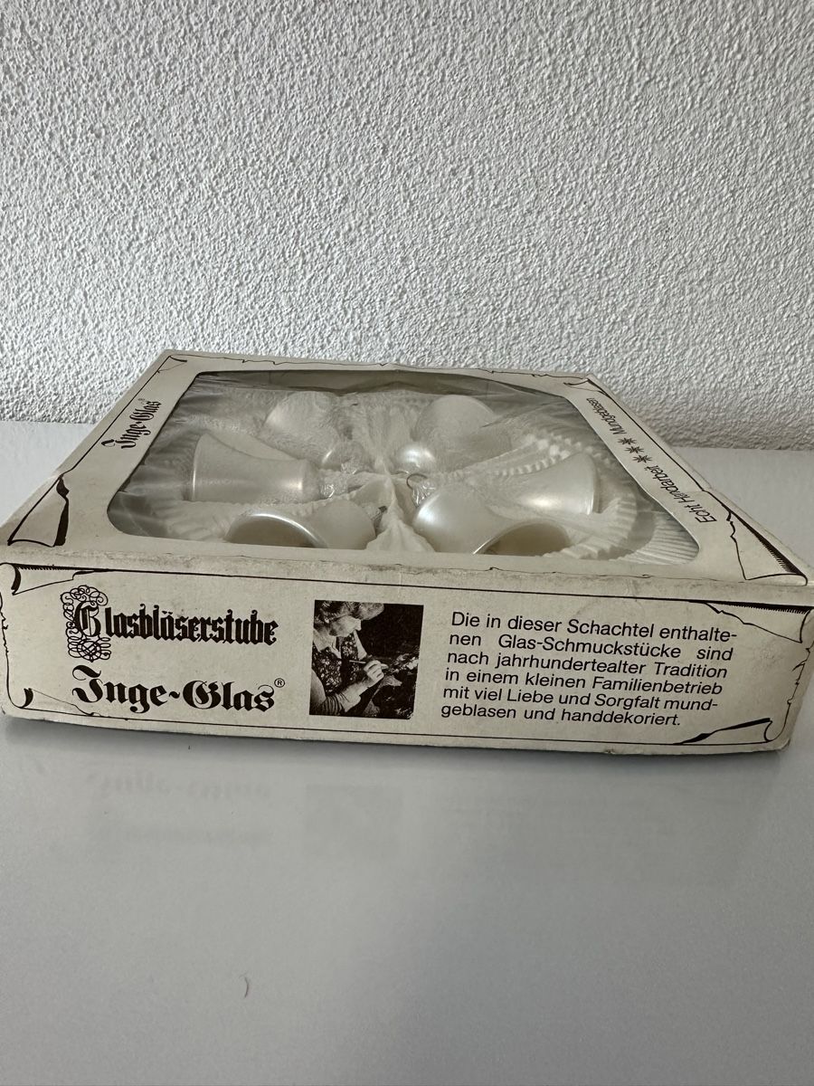 Tutte le decorazioni: Weisse Vintage Glocken Weihnachtskugeln – Usato da Oberentfelden venduto da vilibrand 4