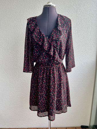 About You Kleid Gr. 38 Blumen Volants 🍓🌸 wie neu