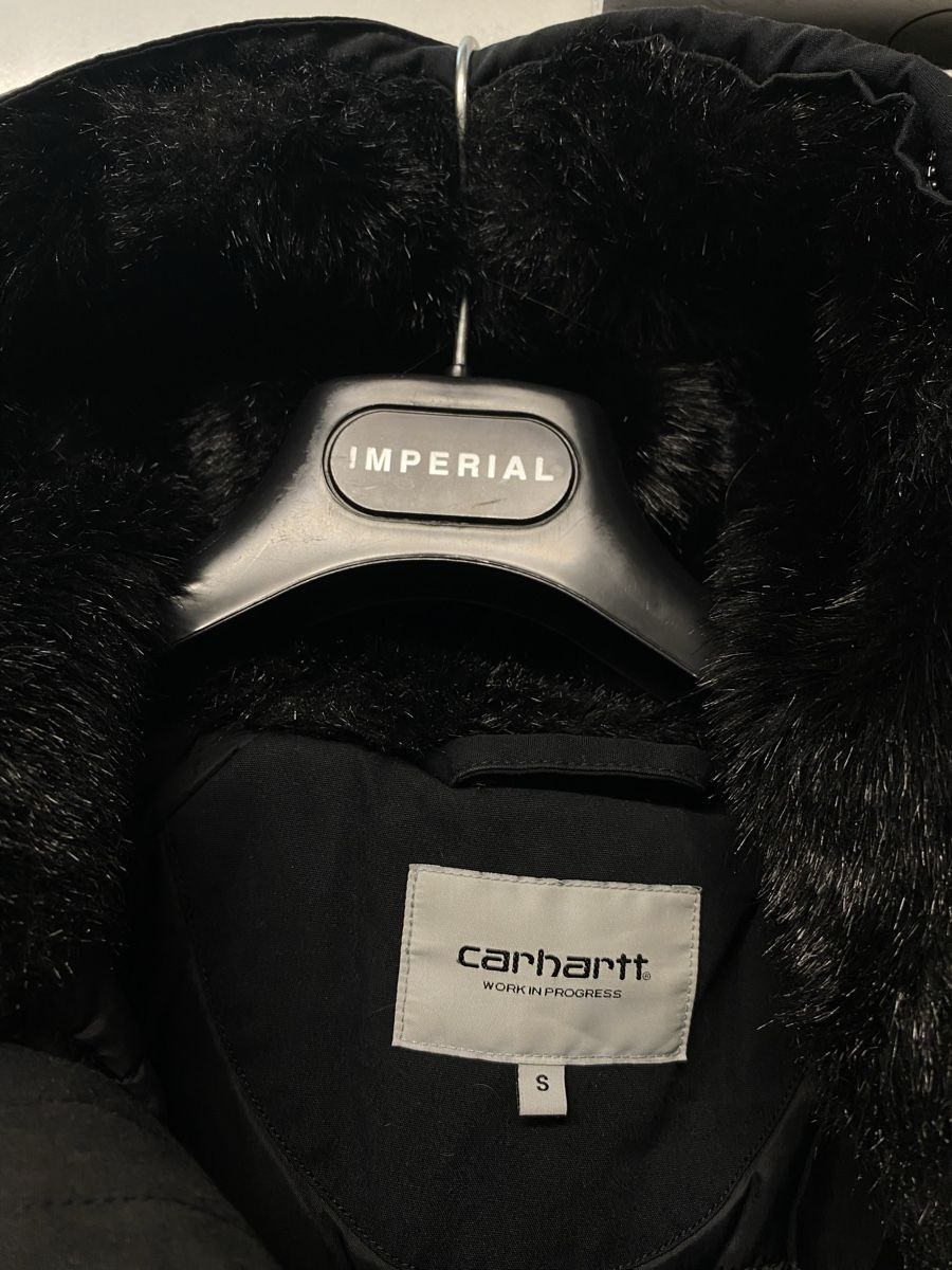 Carhartt Giacche: Carhartt Winter Jacket Black with Fur – Usato da Monts-de-Corsier venduto da dav_z62k 3