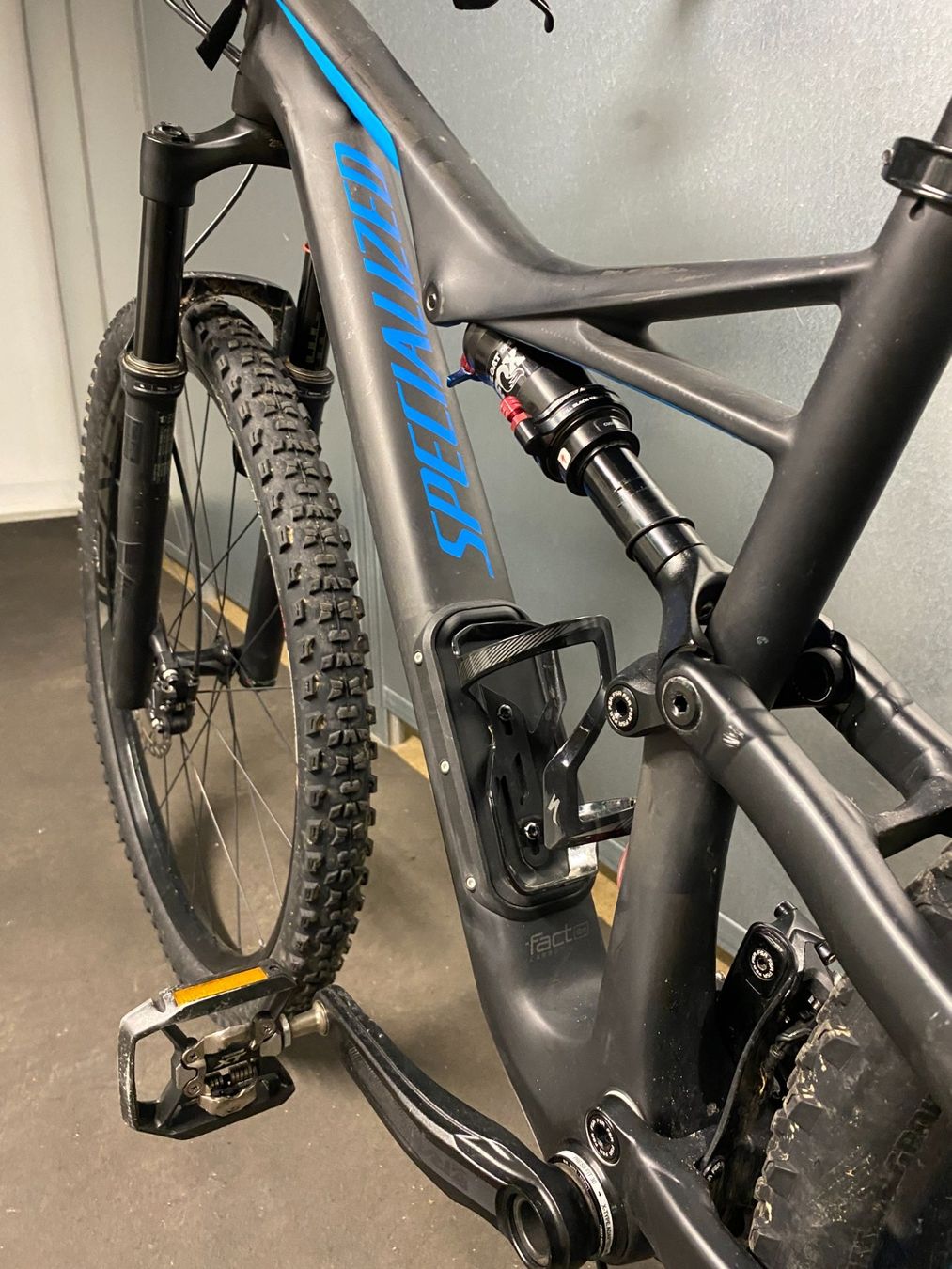 Specialized Biciclette: Specialized Camber Comp Carbon JG 2017 – Usato da Zug venduto da  2