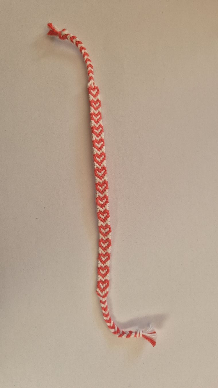 Bracciali & Braccialetti: Handgemachtes Freundschaftsarmband mit Herzen – Nuovo e nell'imballaggio originale da Spiegel b. Bern venduto da ast_dp6f