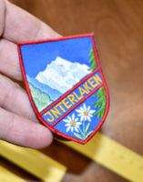 VINTAGE Badge INTERLAKEN - ST. GALLER STICKEREI berg