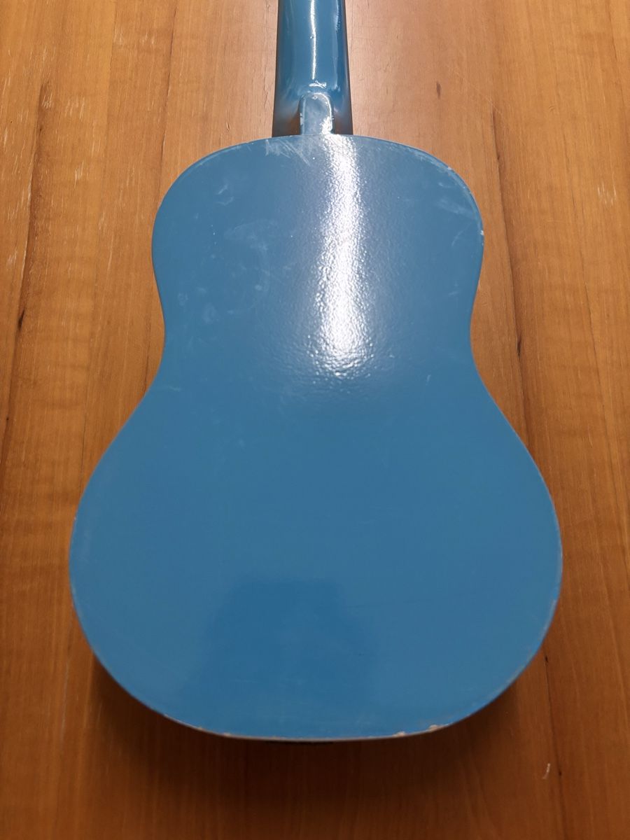 Instruments de musique: Ukulele / Gitarre Holz Hellblau Kinder | Gebraucht – D'occasion à Suhr par twt_gb7n 5