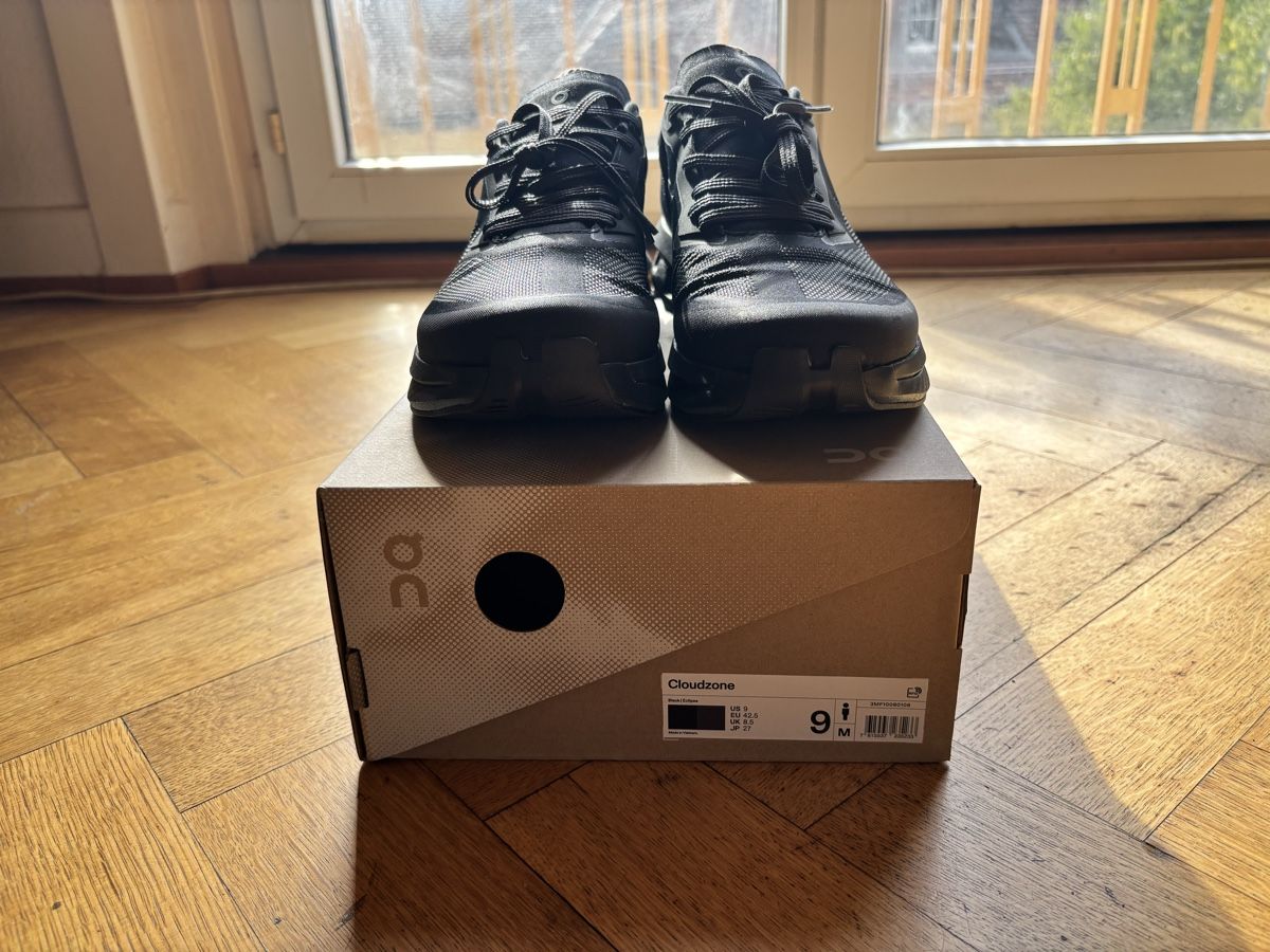 On Chaussures hommes: On Cloudzone – Neuf avec emballage d'origine à Lausanne par sandokan019 2