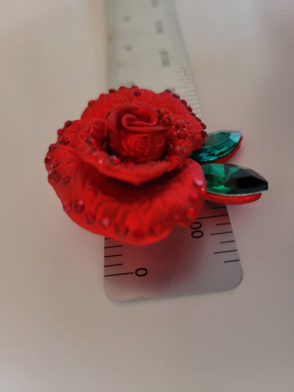 Spille & Fermagli: Broche fleur rouge vintage avec strass – Usato da Bernex venduto da Dariafr 7