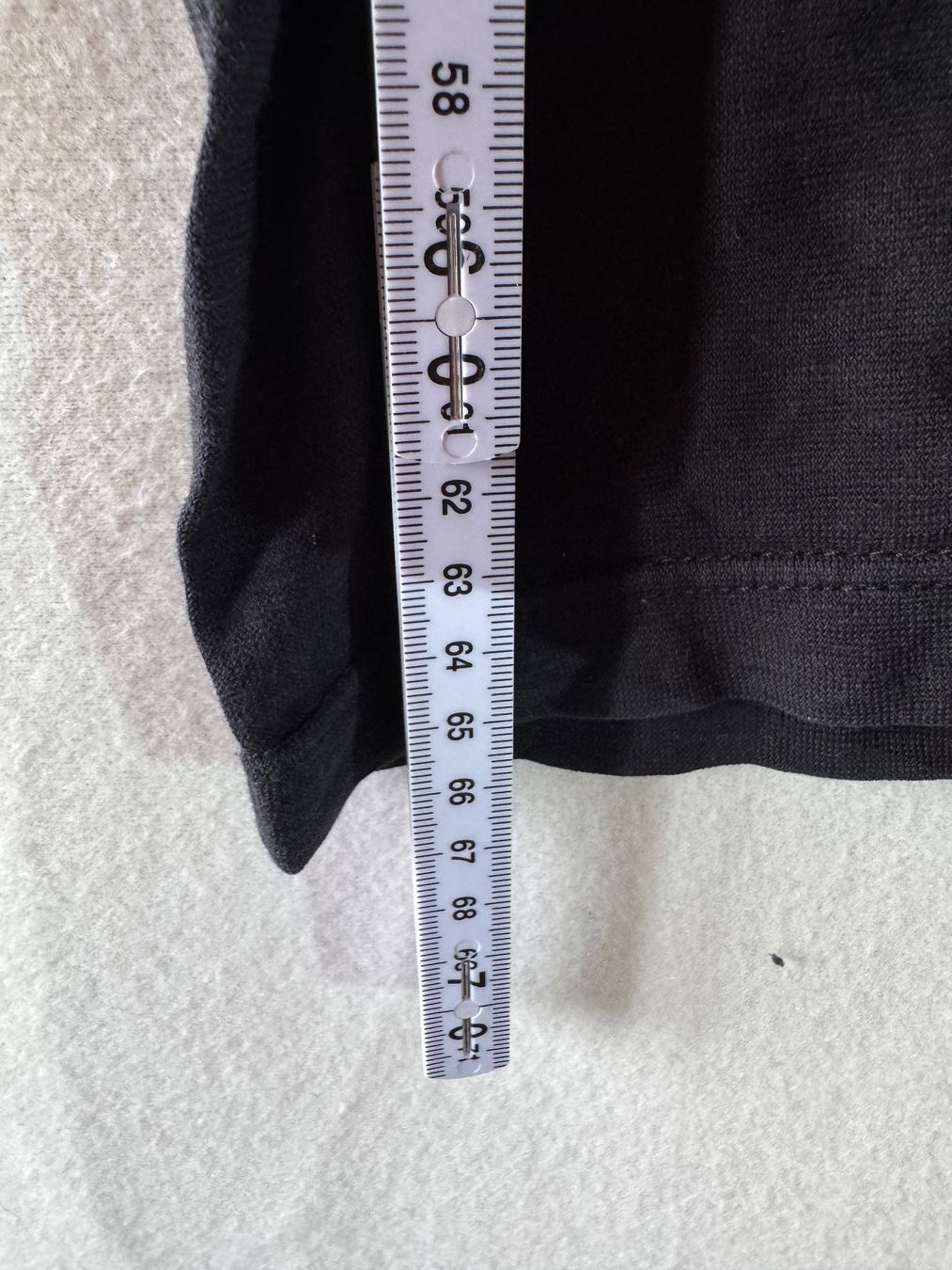 T-shirt: schwarzes T-Shirt Gr. M/L – Usato da Grosswangen venduto da SALE_SALE_SALE 3