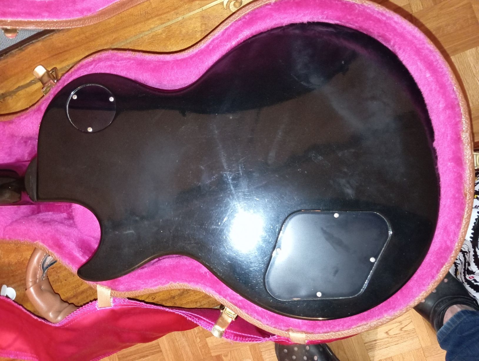 Gibson Strumenti musicali: Gibson Les Paul Standard 1992 black – Usato da Sion venduto da norns 3