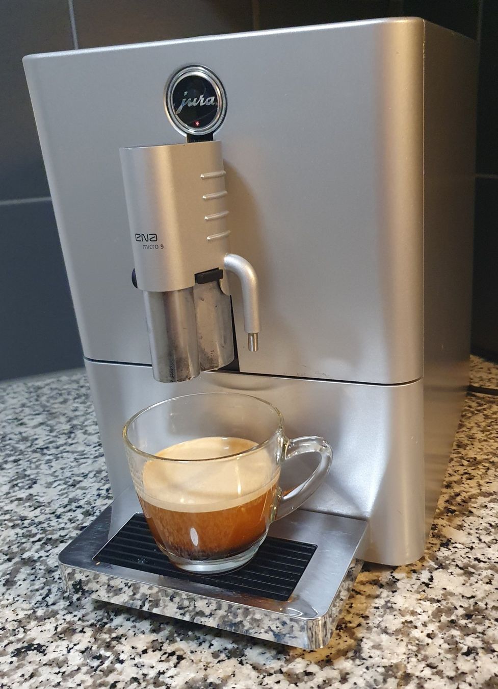 Jura Kaffeemaschinen & Espressomaschinen: Jura Kaffeemaschine ENA – Gebraucht aus Stansstad von Bambus24 3