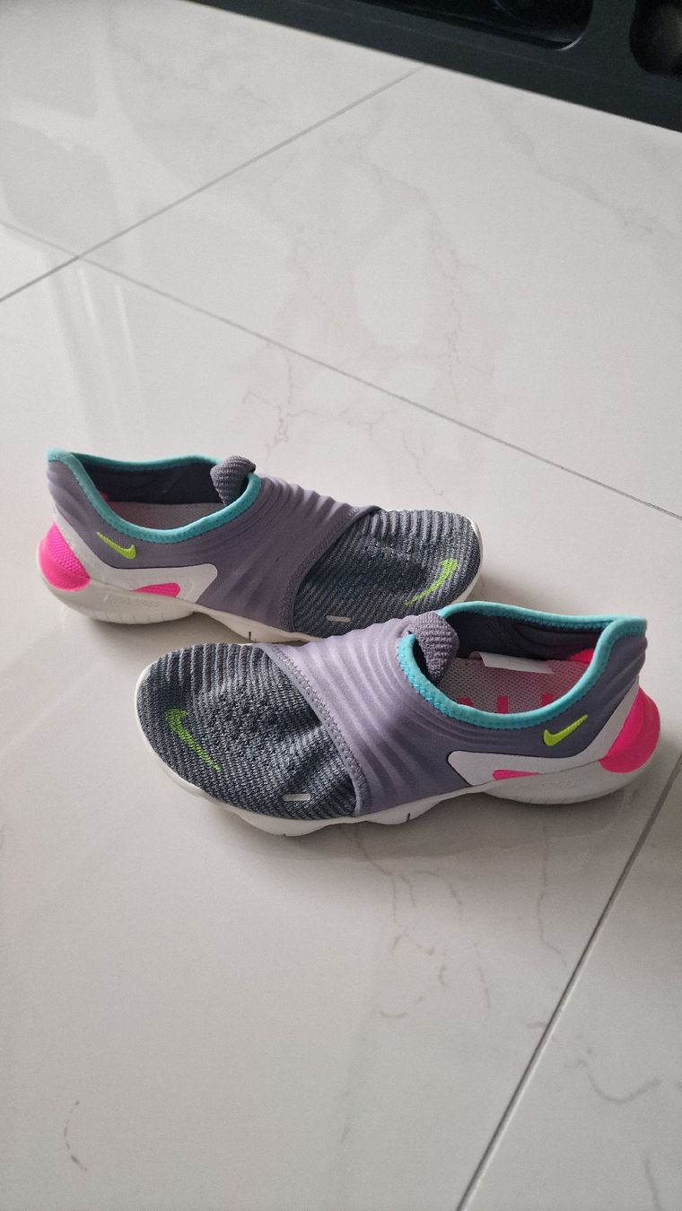 Nike Scarpe da donna: Nike Free Run Flyknit 3.0 – Usato da Montreux venduto da Daisyy01 3
