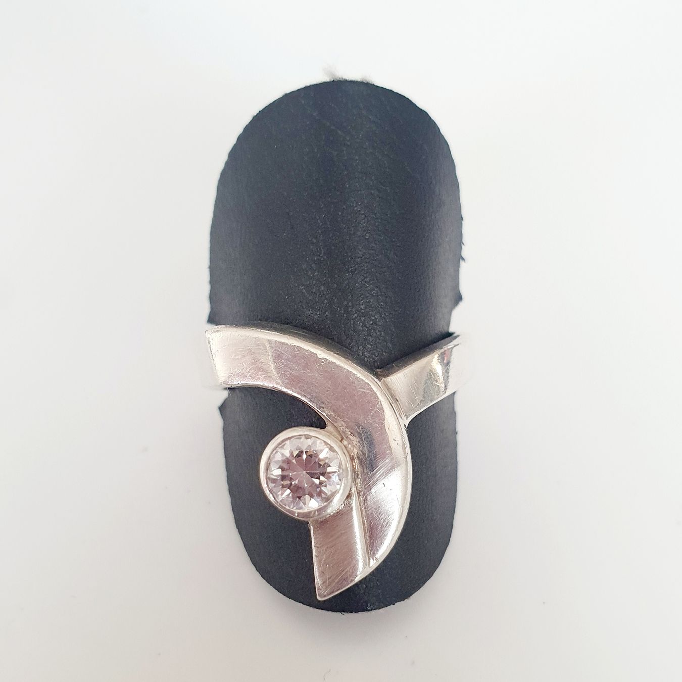 Bagues: Silberring 925 er  mit Stein Grösse  18,2 mm – D'occasion à Kreuzlingen par Wunderkiste123