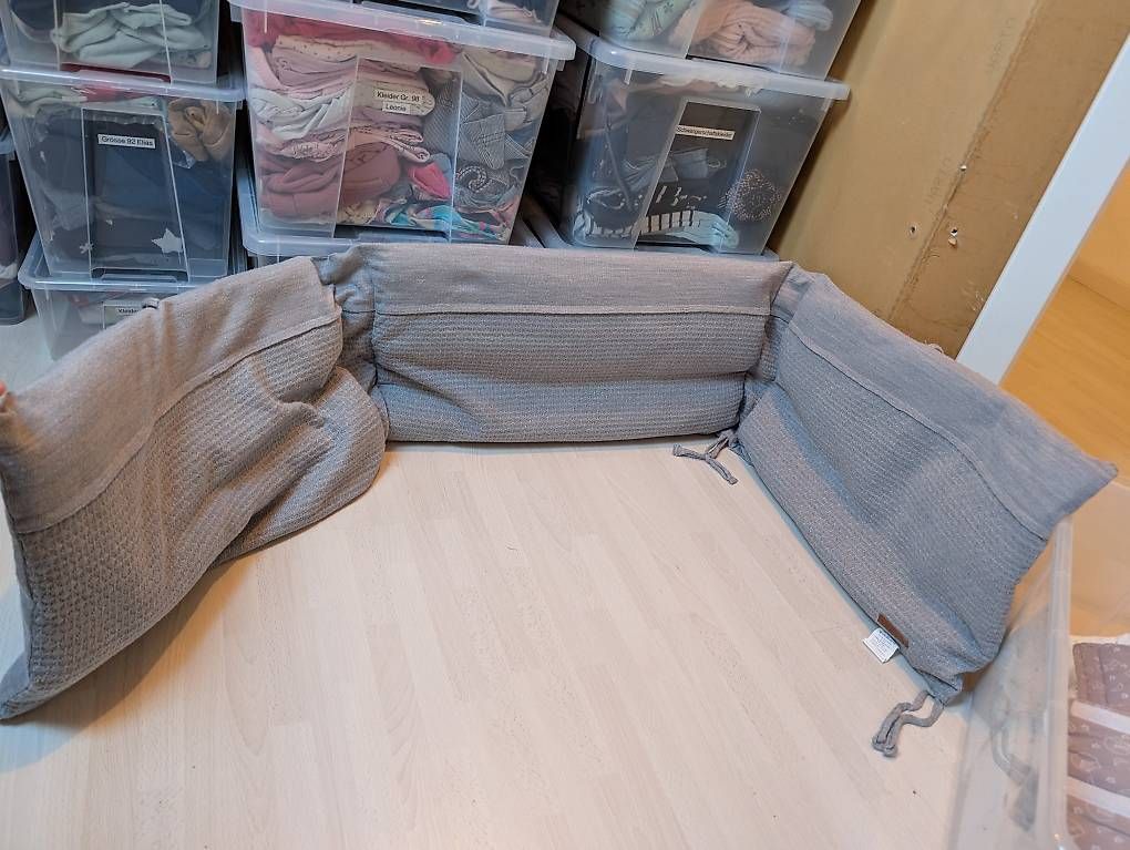 Betten: Bettumrandung – Gebraucht aus Würenlos von ClaudiaA.