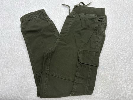Pantalon cargo H&M vert taille 8-9 ans bon état