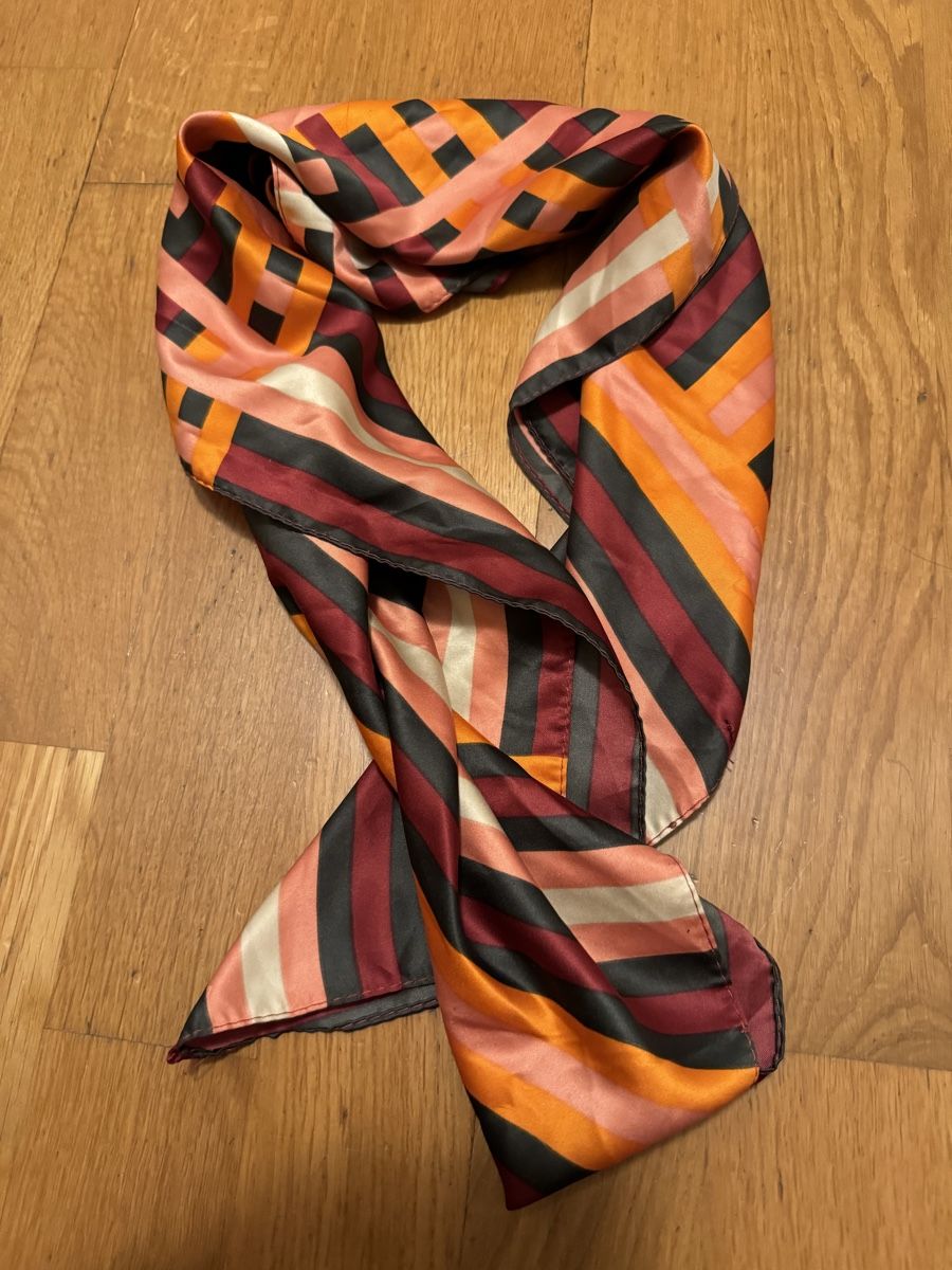 Zara Foulard & Sciarpe: Zara Foulard – Usato da Adliswil venduto da StephanieAnnina 1