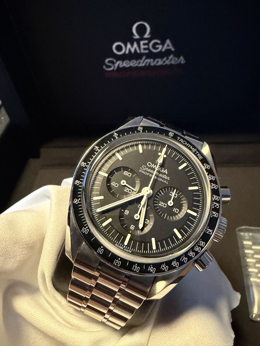Omega Uhren: Omega Speedmaster Moonwatch, état neuf, 🇨🇭2024, garantie – Neu (gemäss Beschreibung) aus St-Gingolph von emergency_one 1