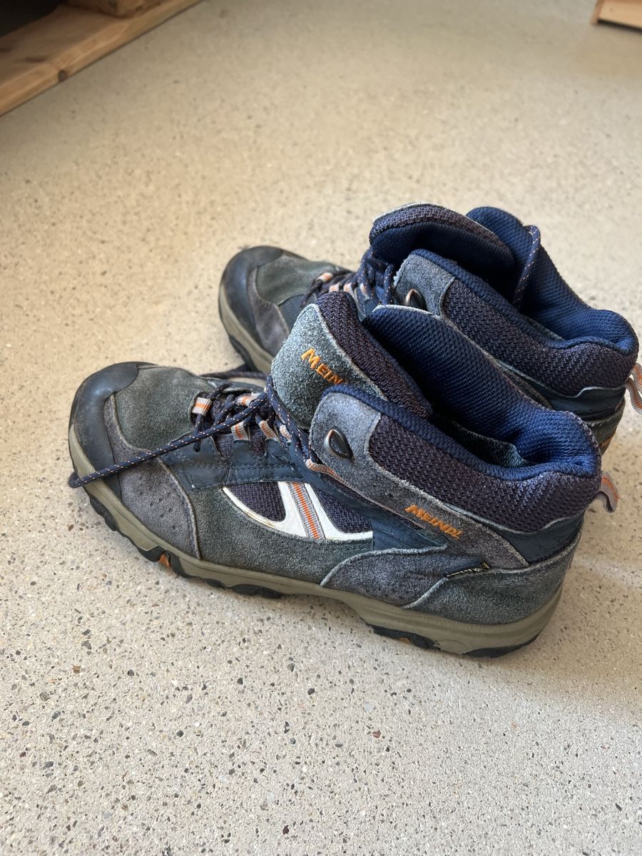 Meindl Scarpe per ragazzi: Meindl Wanderschuhe Gore-Tex Gr. 37 – Usato da Basel venduto da lolixyz