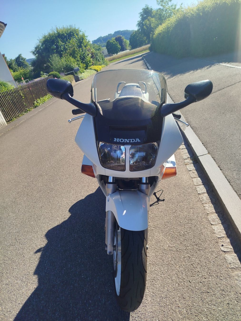 Strada: Schöne Honda VFR 750 – Usato da Wängi venduto da Alfa16 4