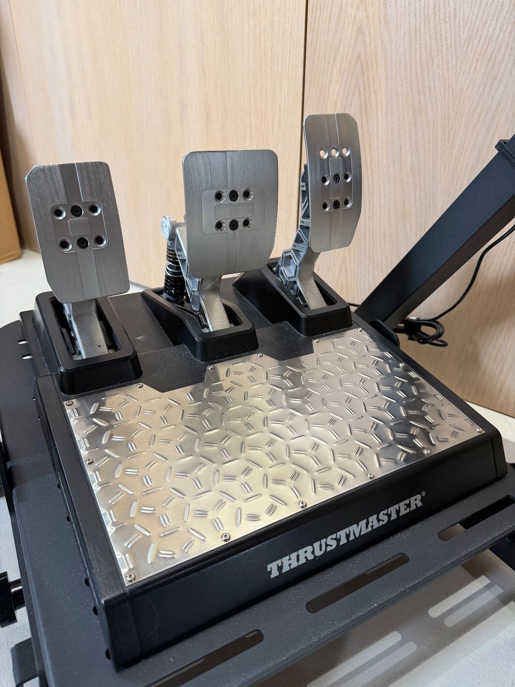 Thrustmaster Controller: Thrustmaster T-GT II Set + T-LCM + TH8A + Handbremse + Stand – Usato da Flurlingen venduto da raoulron 3