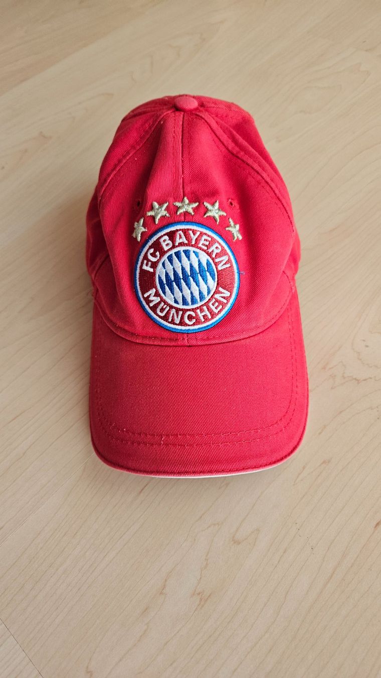 Bayern München Copricapi, berretti & cappellini: Fc Bayern München Kappe – Usato da Bubikon venduto da diditoto
