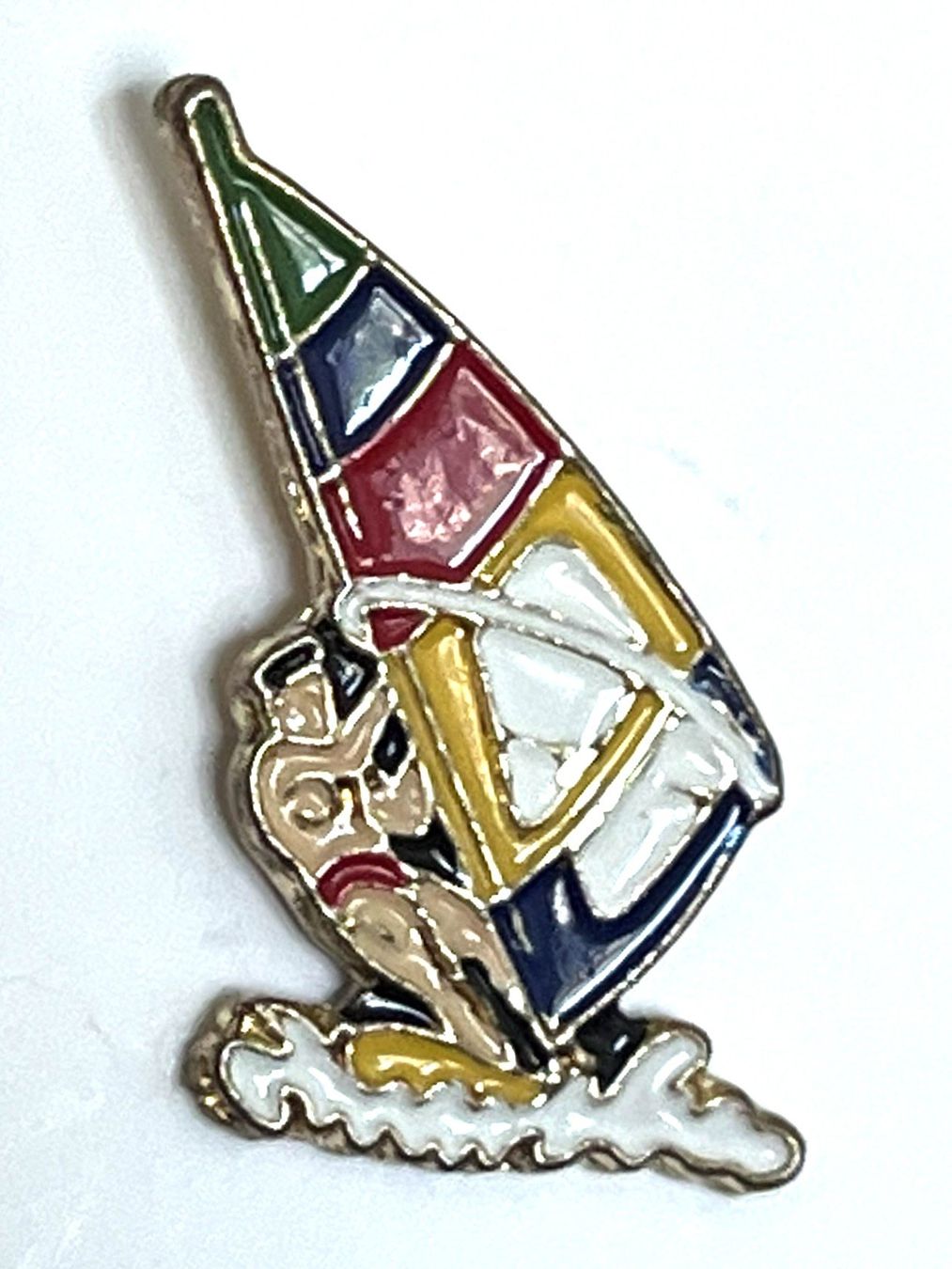 Plaquettes & Badges: Pin Wind Surfer – D'occasion à Kriens par TSCH1