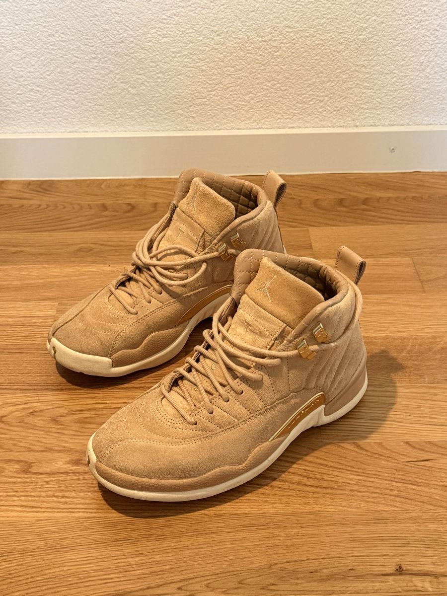 Jordan Scarpe da uomo: Jordan Air 12 Retro beige suede – Nuovo (secondo la descrizione) da Carrouge VD venduto da man_7hwm 4