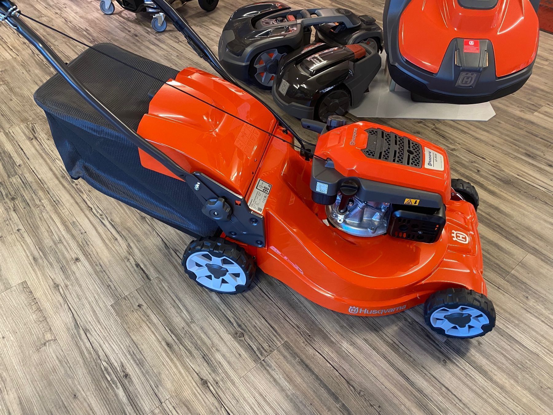 Husqvarna Tagliaerba: Rasenmäher Husqvarna LC 353V – Nuovo (secondo la descrizione) da Malters venduto da BachBrun 1