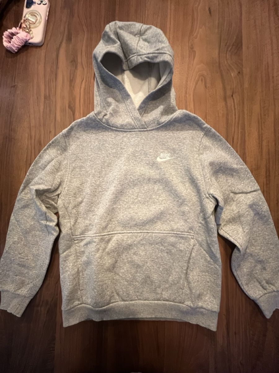 Nike Maglioni & Felpe: Nike Kapuzenpullover grau Gr. 158 – Usato da Altdorf UR venduto da Jenny13