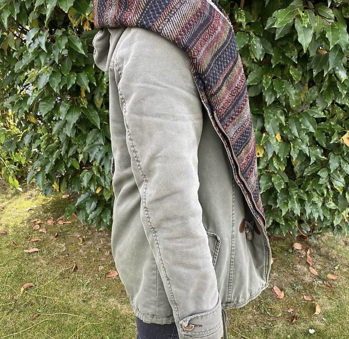 Giacche: Khaki Winterjacke mit Kapuze – Usato da Embrach venduto da ale_v5qn 2