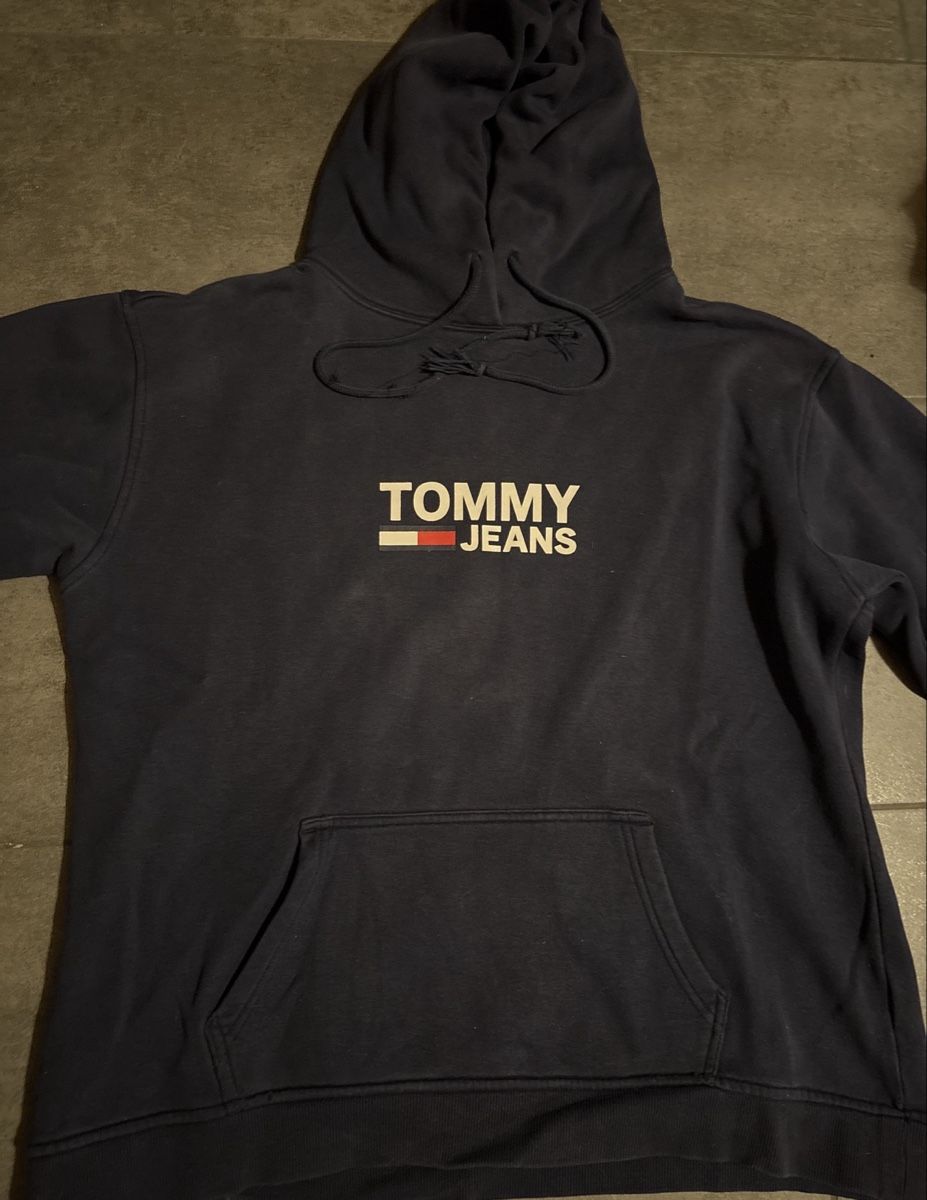 Tommy Hilfiger Maglioni & Felpe: Kapuzenpullover Tommy Jeans dunkelblau Grösse M gebraucht – Usato da Lohnstorf venduto da lea_t8f5