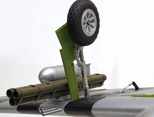 FMS Modellismo RC: FMS P-47 Thunderbolt Razorback PNP - 150 cm – Nuovo e nell'imballaggio originale da Marbach SG venduto da Clink 2