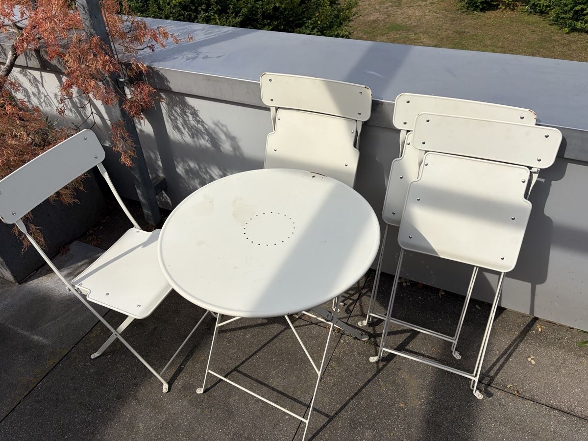 Ikea Set de table et chaises: IKEA garden table + 4 chairs set  – D'occasion à Kilchberg ZH par roz_qcj7 1