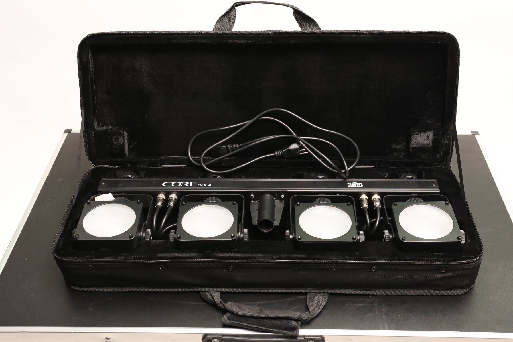 Lampes: Chauvet DJ COREbar 4 kit éclairage LED + trépied – D'occasion à Cologny par Mig210