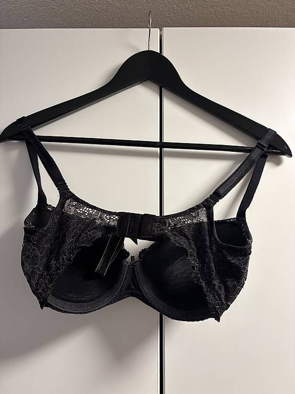 Sonstige Unterwäsche: Victoria Secret BH black Gr. 32DD / E70 – Gebraucht aus St. Gallen von mustang96 1