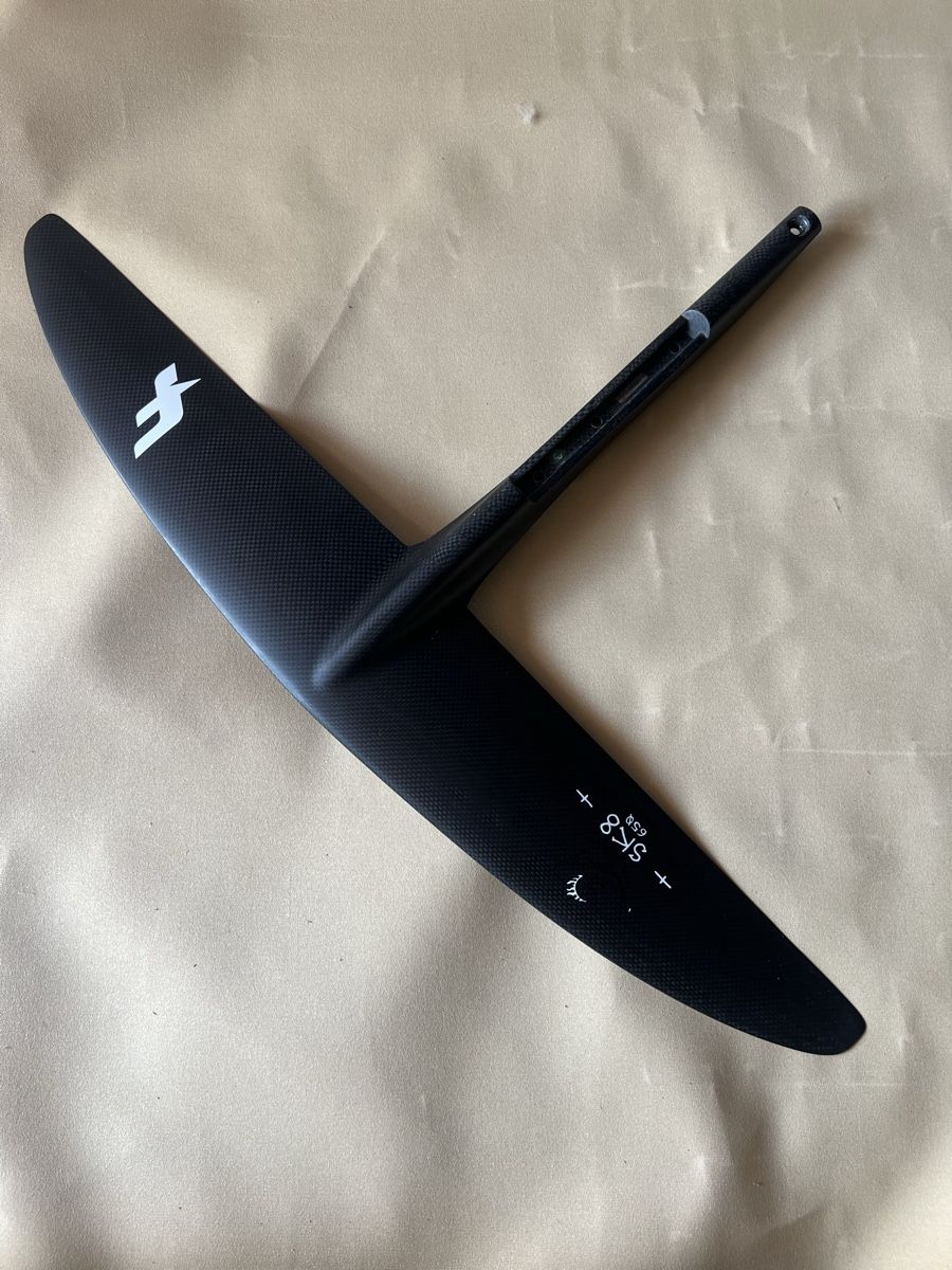 Tavole da surf e di nuoto: F-One Frontwing Foil SK8  V1 650 neuwertig – Nuovo (secondo la descrizione) da thun venduto da Globi003