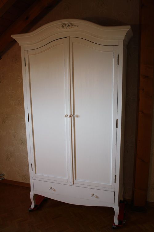 Armoire à habits vintage blanche Kaufen auf Ricardo
