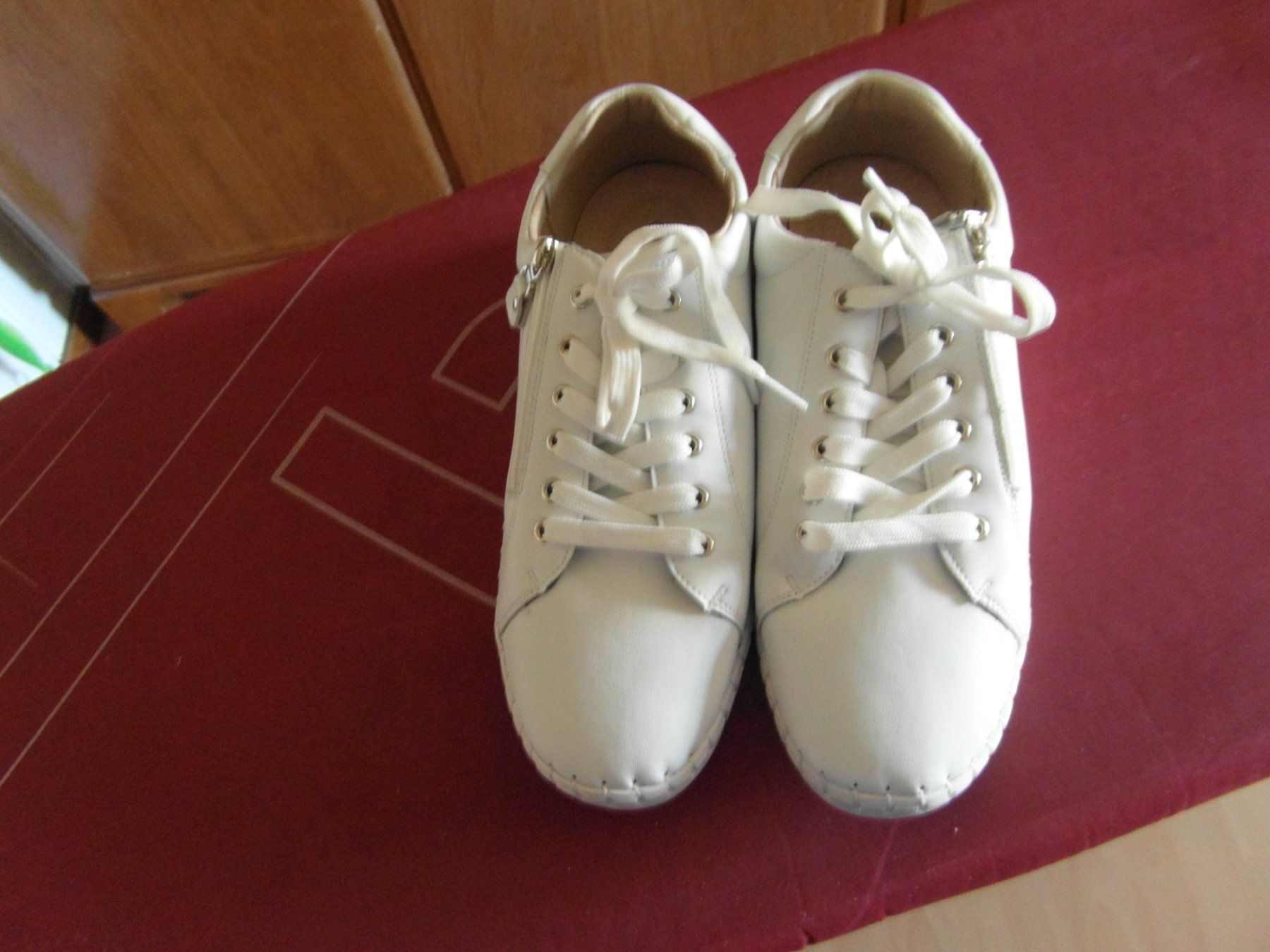 Chaussures femmes: Damenschuhe Leder Grüsse 42 – Neuf (Voir description) à Rüdlingen par geissenpeter02